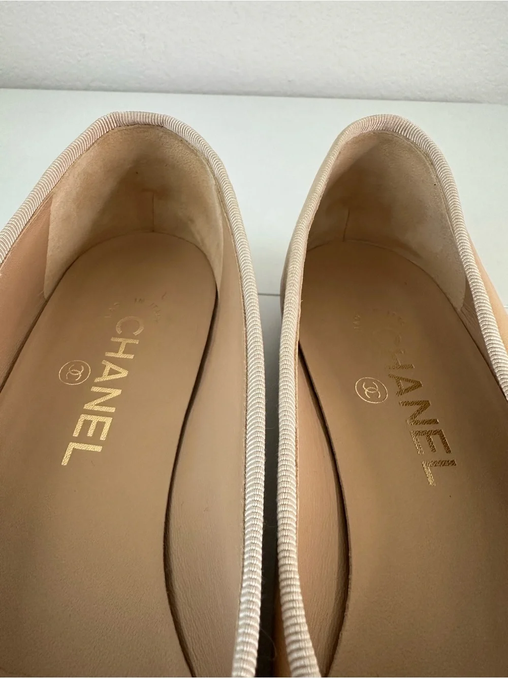 CHANEL Lambskin Cap Toe CC Ballerina Flats  Beige Black SZ EUR 38